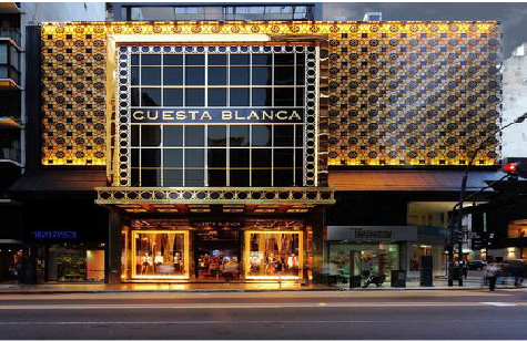 那坡门头设计与商业空间的纽带。