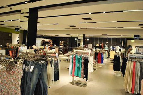 那坡商场里的店面怎么装修？